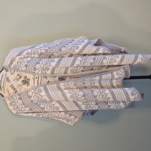 Cozy Gray Patterned Vest